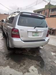 A picture of Neatly used Toyota Highlander 2007 model Very clean inside and