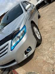 A picture of Toyota Camry muscle XLE full Upton Keyless entry complete pure