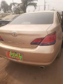 A picture of Toyota Avalon 2008
