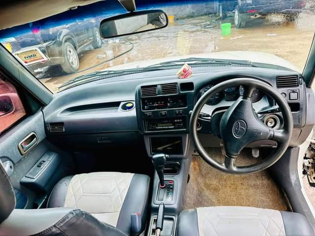 A picture of Rava 4 milion 4 8 Ipo mwanza Automatic Engine safi