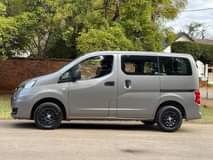 nissan nv200