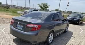 A picture of Toyota Camry Year 2013 Sound engine Smooth gear transmission Ice