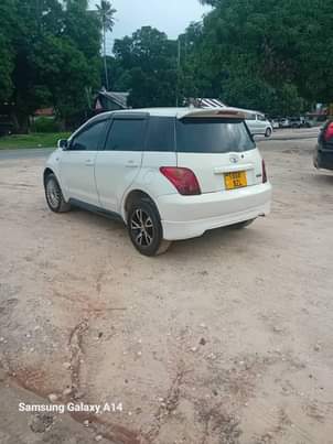 A picture of Toyota ist
