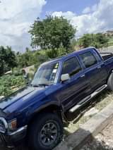 A picture of Toyota hillux double kibin for sale