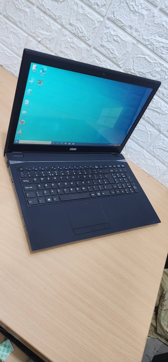A picture of Slim Stone Core i5 8Generation hdd 500Gb Ram 8Gb WiFi