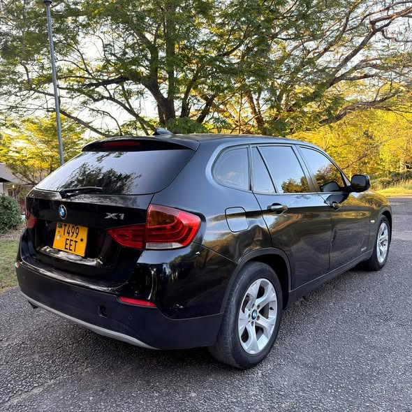 A picture of BMW X1 255 77757 8138
