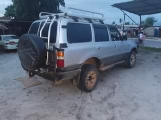 A picture of Dalali asie kuana makeke wala tamaa ongea na tajiri laki