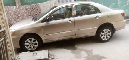 A picture of Toyota Corolla 04 bolt AC Chilling Gear perfect Only engine