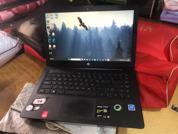 A picture of HP laptop
