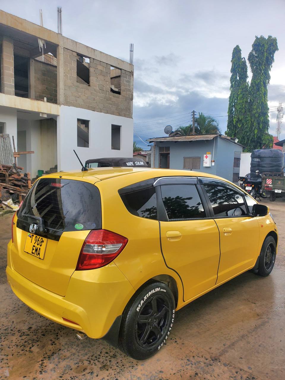 A picture of Honda fit