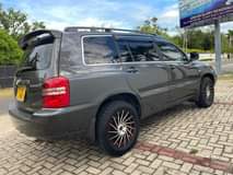 A picture of TOYOTA KLUGER FORSALE