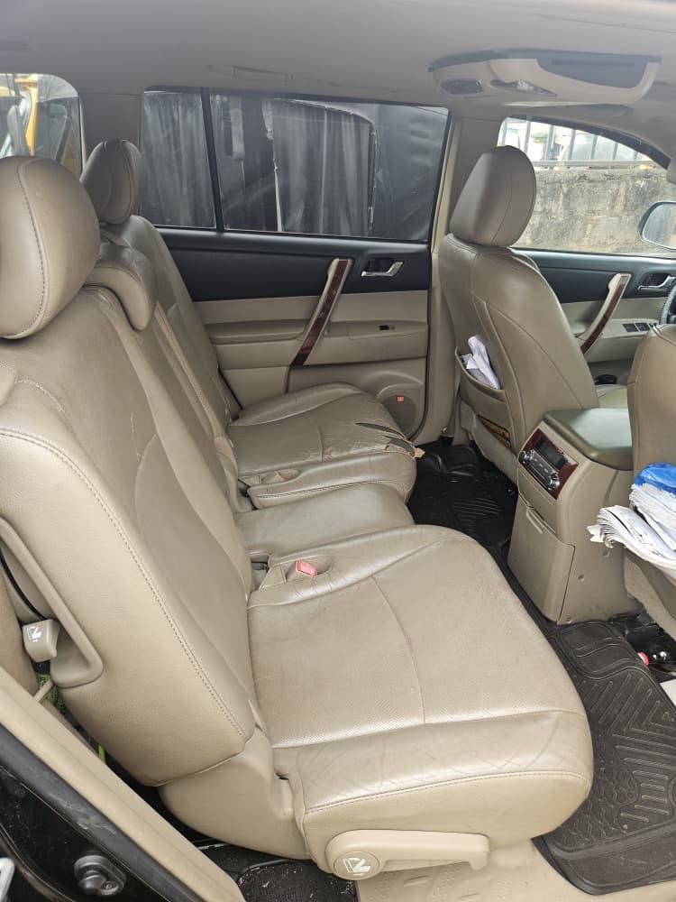 A picture of Honda Accord 2004 3 5