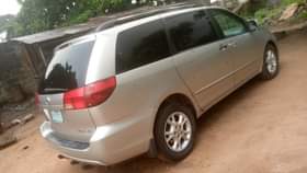 A picture of 2005 Toyota Sienna XLE