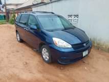 A picture of 2006 Toyota Sienna