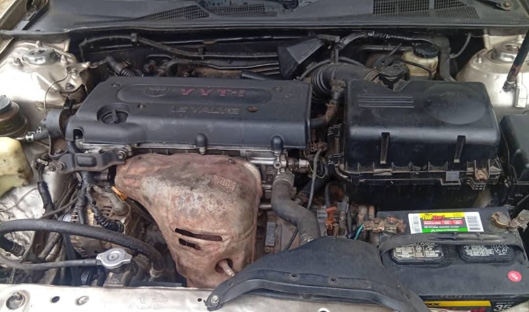 A picture of 2004 Toyota camry