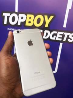A picture of iPhone 6 plus 64gb at ugx 290 000 only