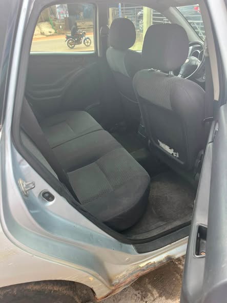 A picture of Toyota Matrix 06