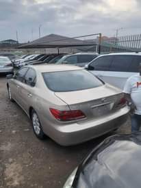 A picture of LEXUSE ES330 2005
