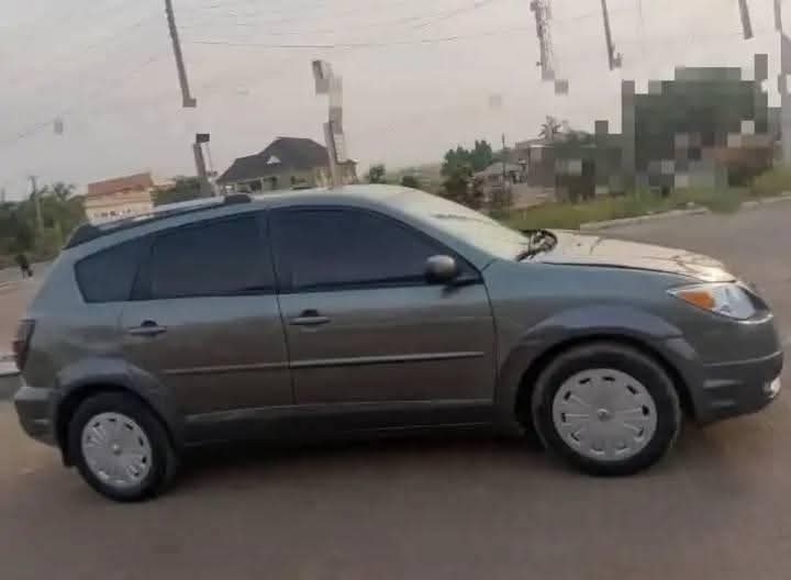 A picture of 2006 Toyota pontiac vibe