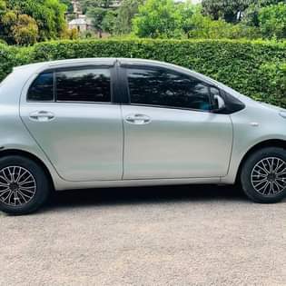 A picture of TOYOTA VITZ