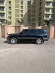A picture of 2000 Toyota Landcruiser 4
