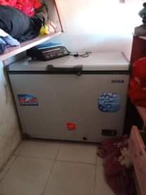 A picture of Freezer inauzwa bei 650 000 ipo Mbeya forest Mpya ..