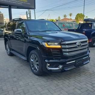 A picture of LAND CRUISER 300 SERIES ZX