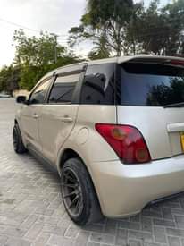 A picture of TOYOTA IST