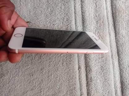 A picture of Iphone 6s