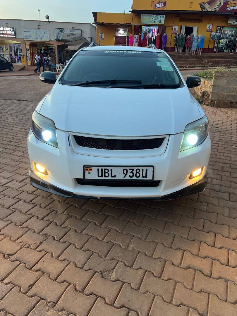toyota fielder