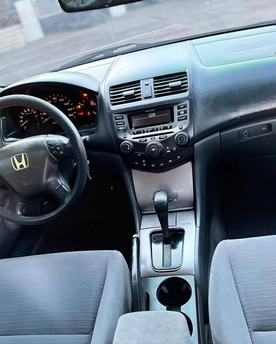 A picture of One Last unit of Near Belgium Grade 07 Honda Accord