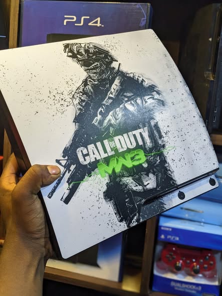 A picture of Playstation 3 slim
