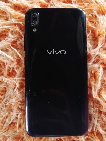 A picture of VIVO Y93s GB 256 nipe 110k 0794529230 DAR