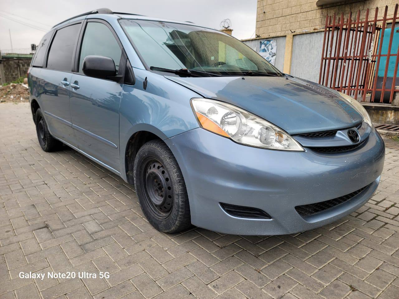 A picture of Foreign used tukubor Toyota sienna 2009 model going for 8.950m