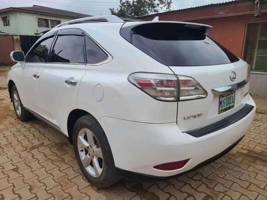 A picture of 2010 Rx350 12 500 000 last