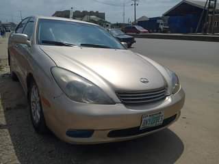 A picture of 2003 Es330