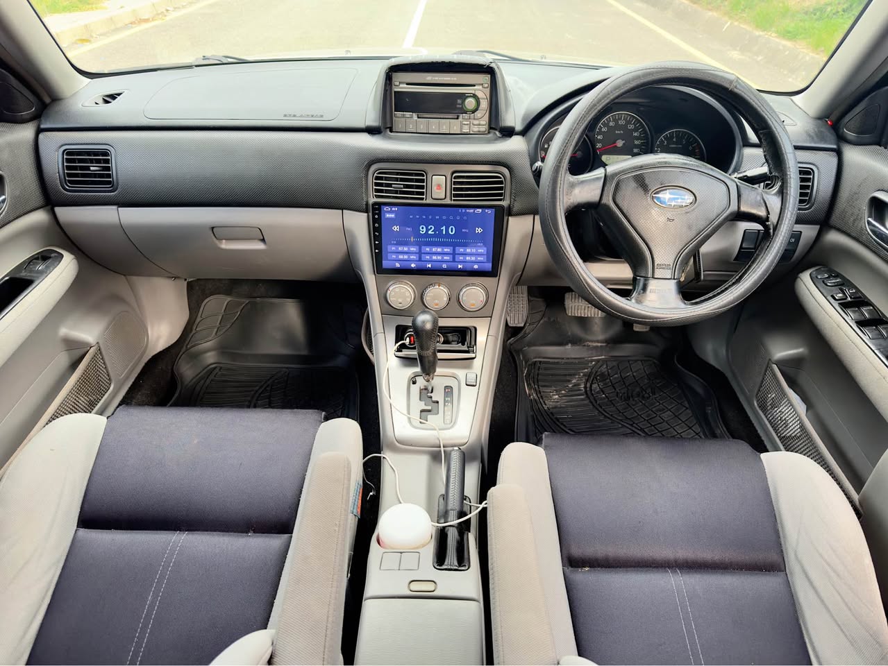 A picture of SUBARU FORESTER CROSSPORT 13 7M TOYOTA HARRIER BEI 23 7M