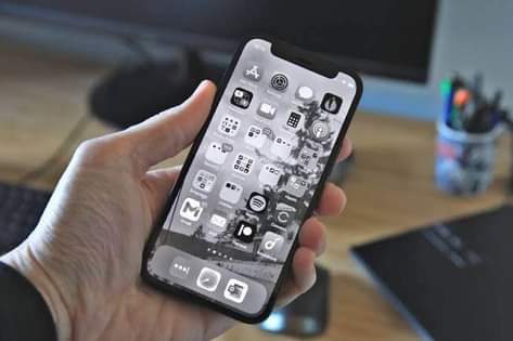 A picture of iPhone screen