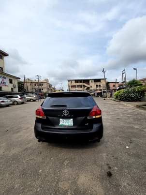 A picture of Toyota Venza 2014 black Nigeria used