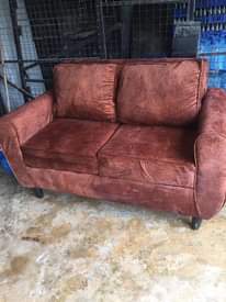 A picture of NAUZA VITU VYANGU Piga simu ..0785107372 Sofa moja 145 000