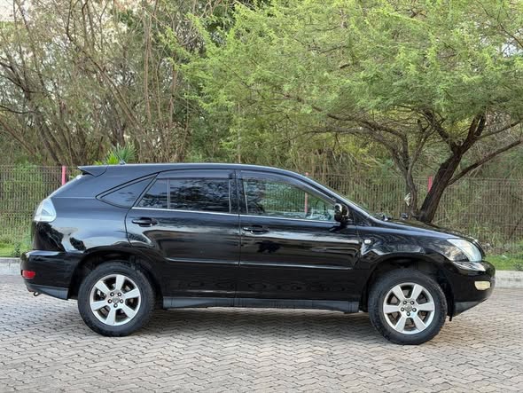 A picture of Toyota Harrier Year 2006 Engine 2az Cc 2360 Mileage 71