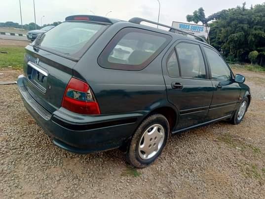 A picture of 2001 Honda Accord manual untempered engine and gear AC chilling