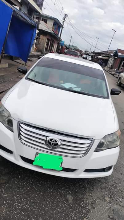 A picture of 2006 Toyota Avalon