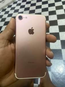 A picture of Iphone 7 plain