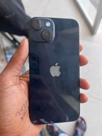 A picture of Iphone 14 plain