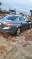 A picture of Honda accord 09133605046