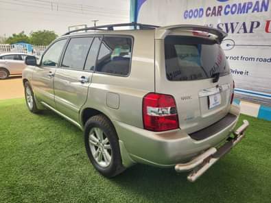 A picture of Extremely Clean Toyota Highlander 2006 Model 7 Seater SUV Available