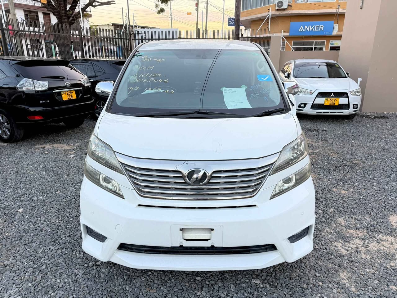 A picture of Toyota alphard