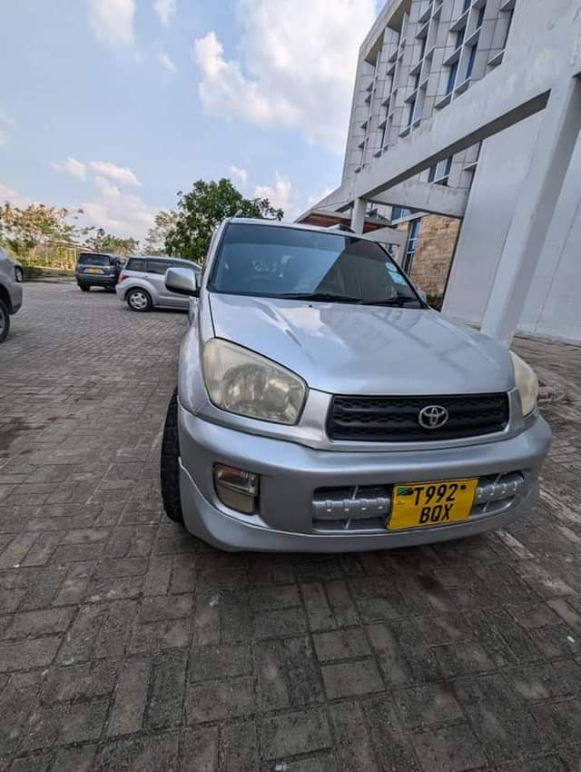 A picture of Toyota Rav4 Full a c New tyre Price 7.8 Call