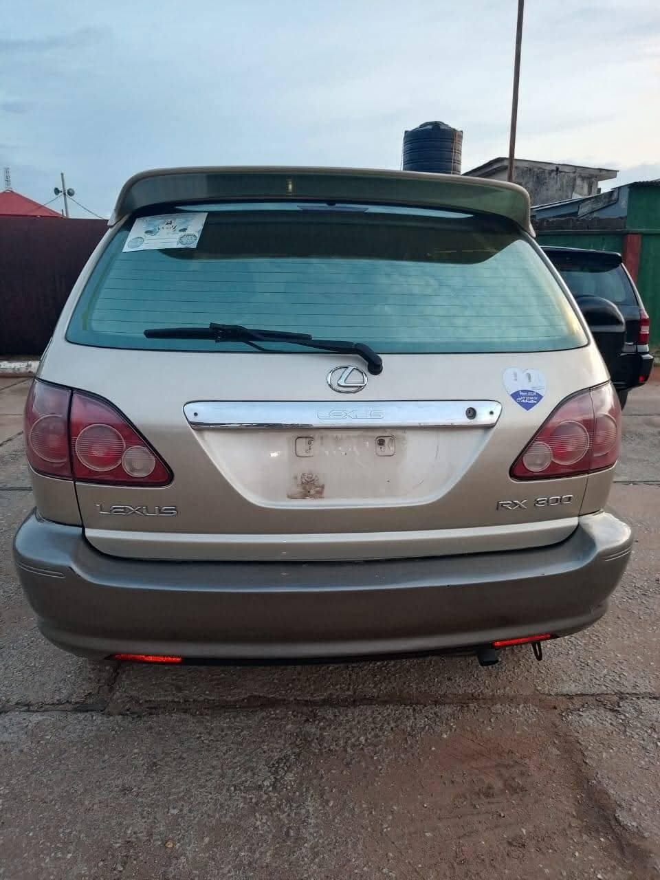 A picture of 2002 Lexus rx 300
